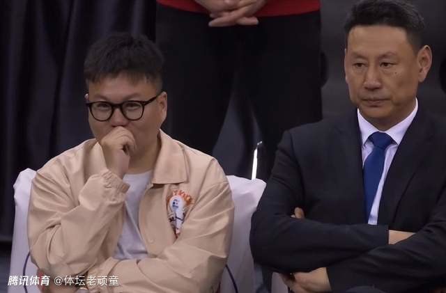 预告中颇有节奏感的音乐充满悬疑，锄地声之外还伴随着照相机闪光灯的声音、卷闸关闭的声音和警车关门的声音，丰富的声音交织，交代了这家人面临的困境